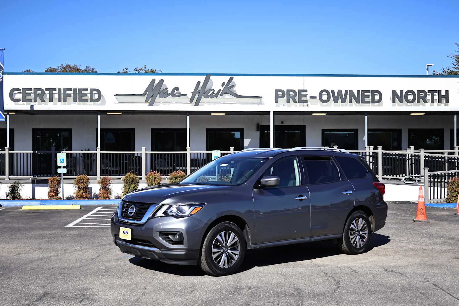 2020 Nissan Pathfinder SV