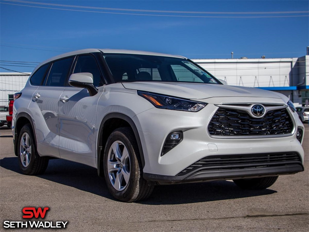 2023 Toyota Highlander LE