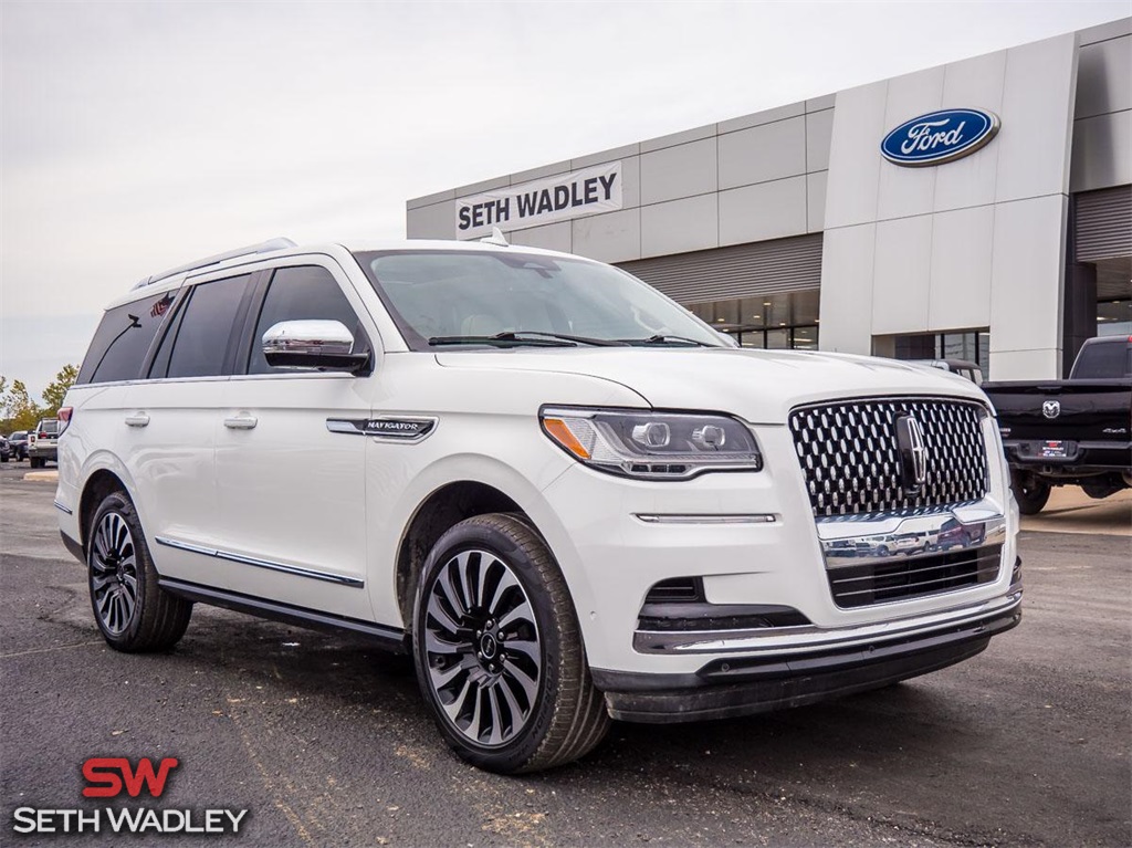 2022 Lincoln Navigator Black Label