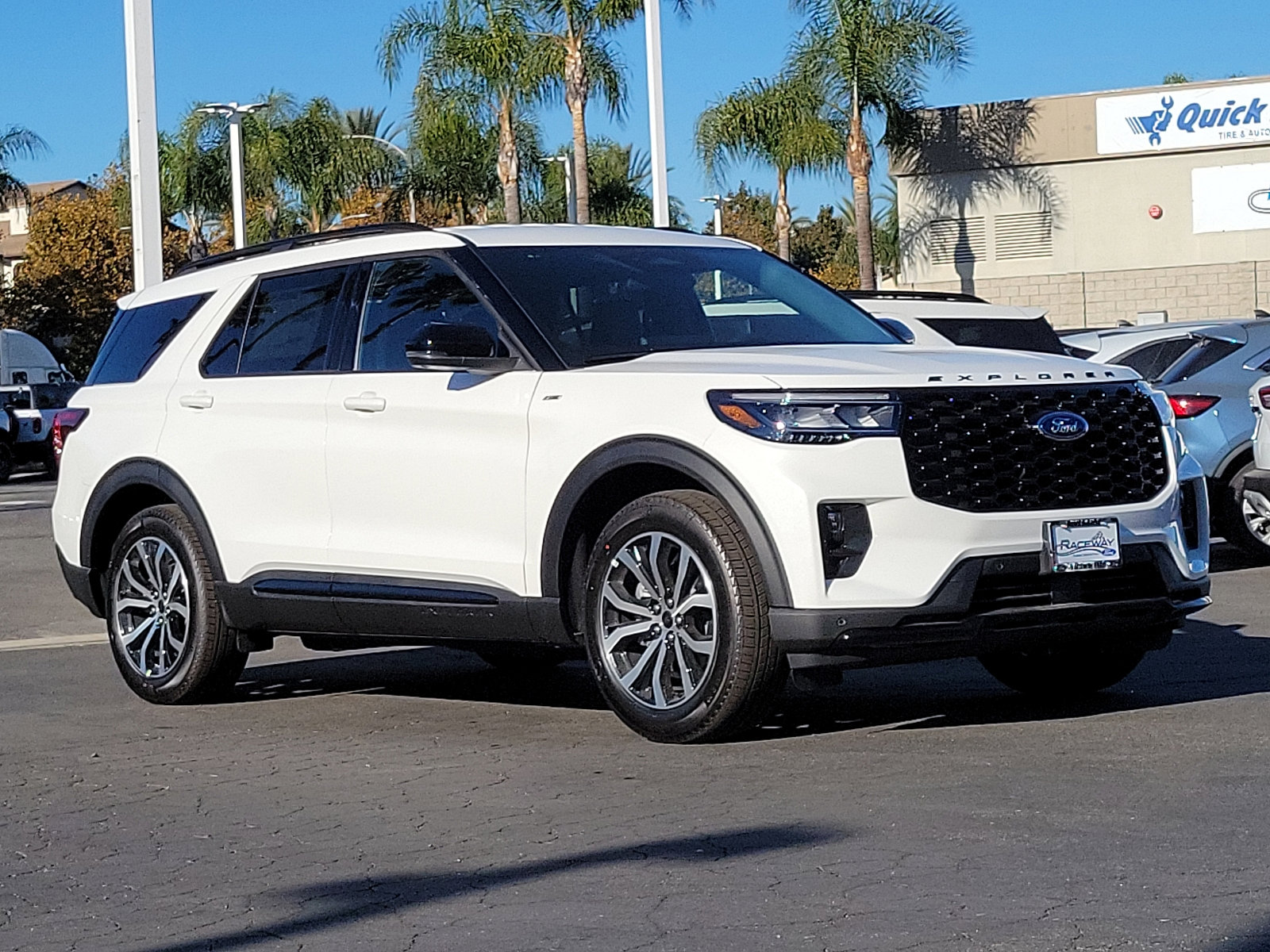 2025 Ford Explorer ST-Line