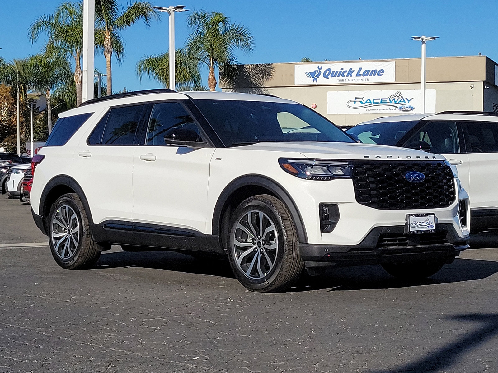 2025 Ford Explorer ST-Line