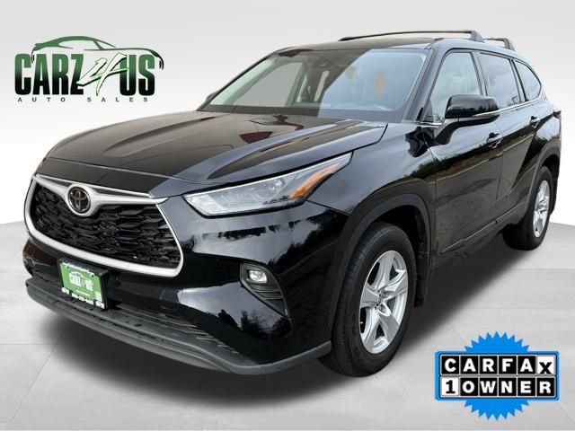 2022 Toyota Highlander LE