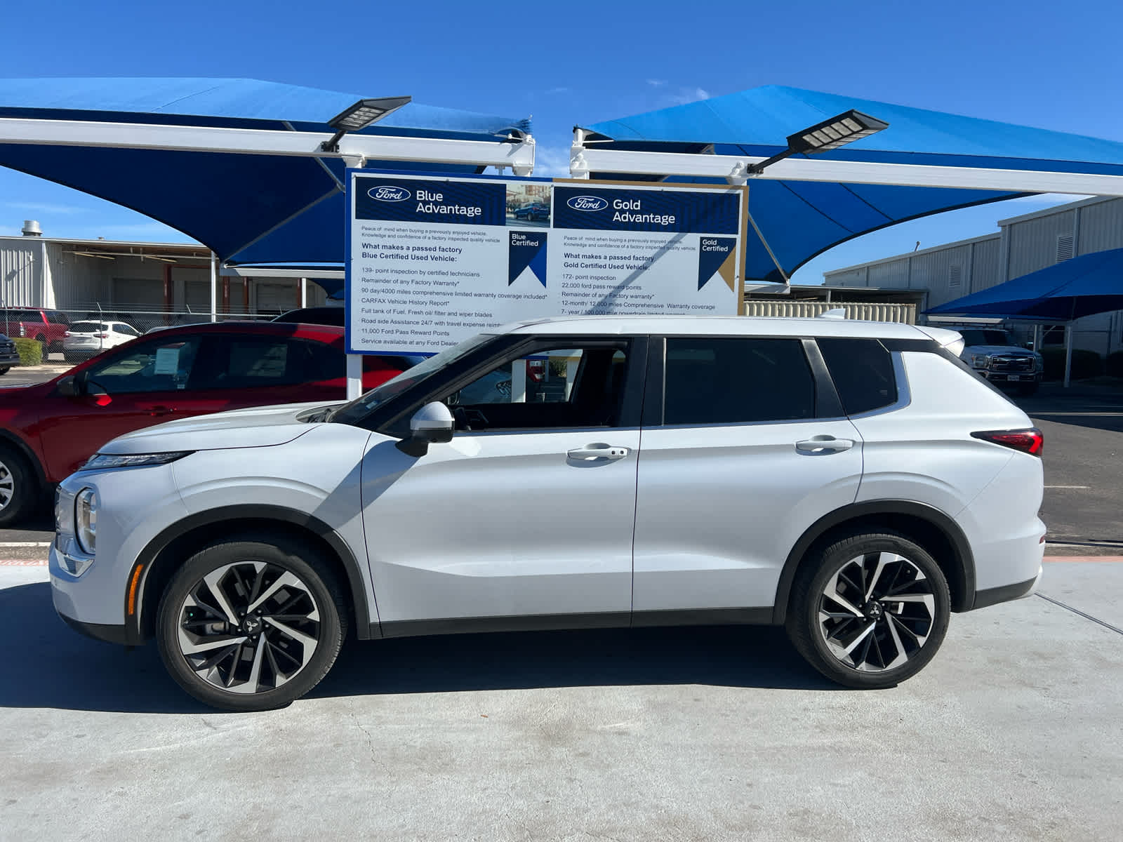 2022 Mitsubishi Outlander SE