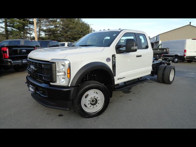 2024 Ford Chassis Cab F-550® XL