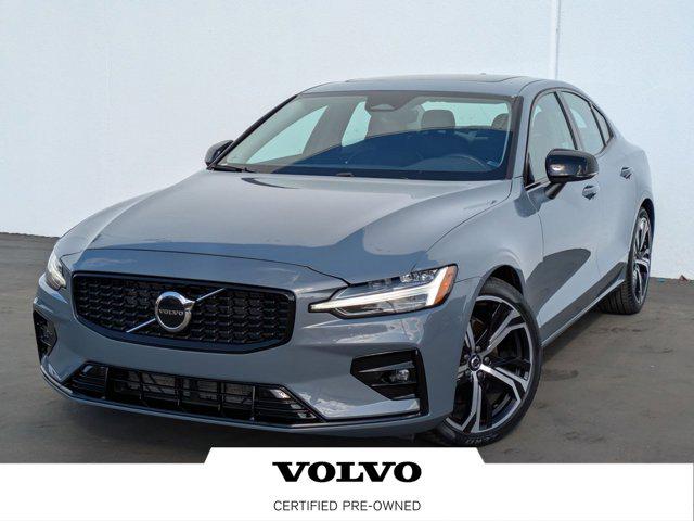 2024 Volvo S60 B5 Core Dark Theme