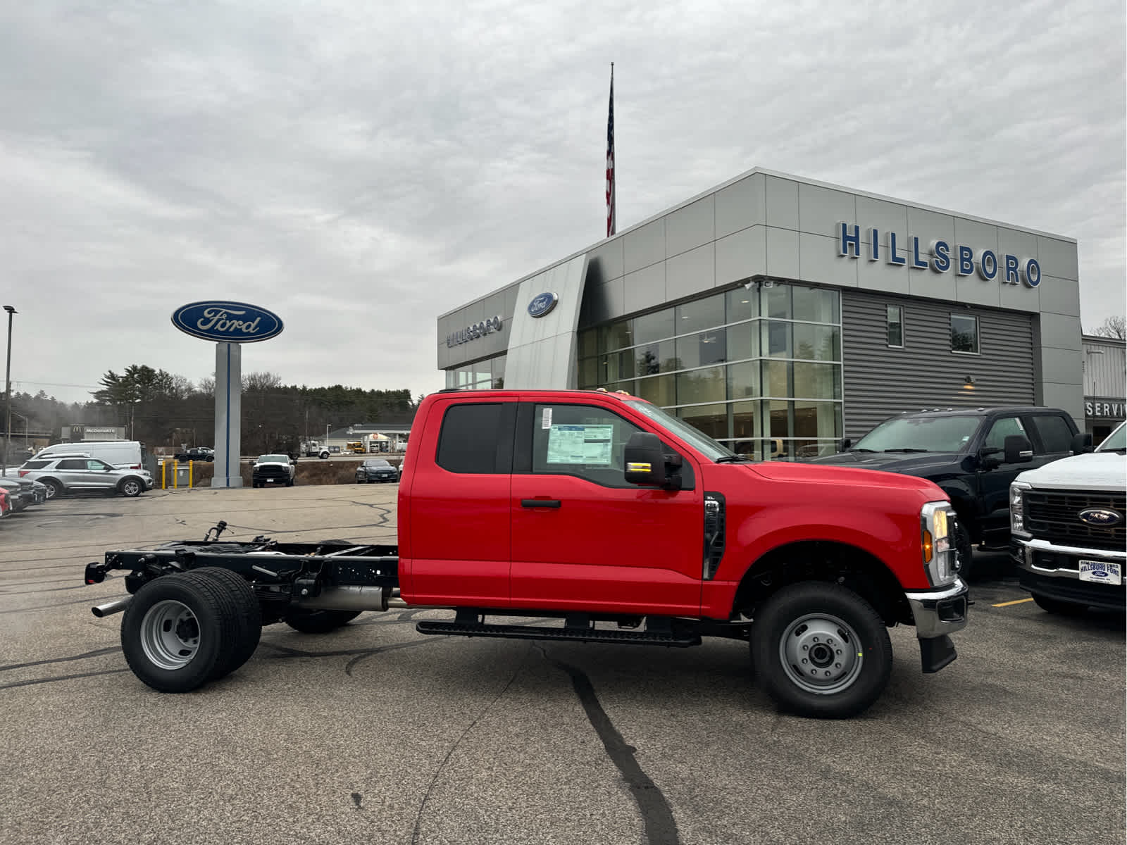 2024 Ford Super Duty F-350 DRW XL 4WD SuperCab 168 WB 60 CA