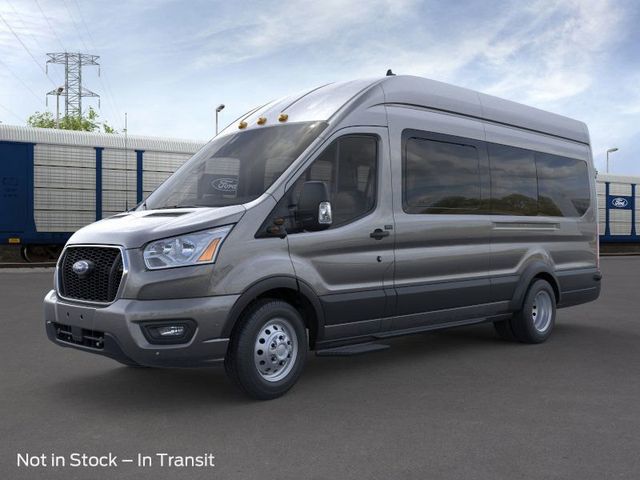 2024 Ford Transit Passenger Wagon XLT