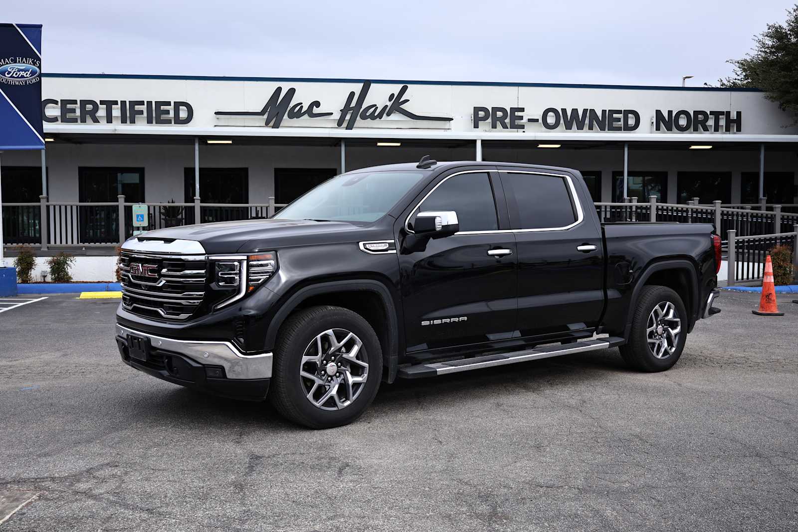 2024 GMC Sierra 1500 SLT