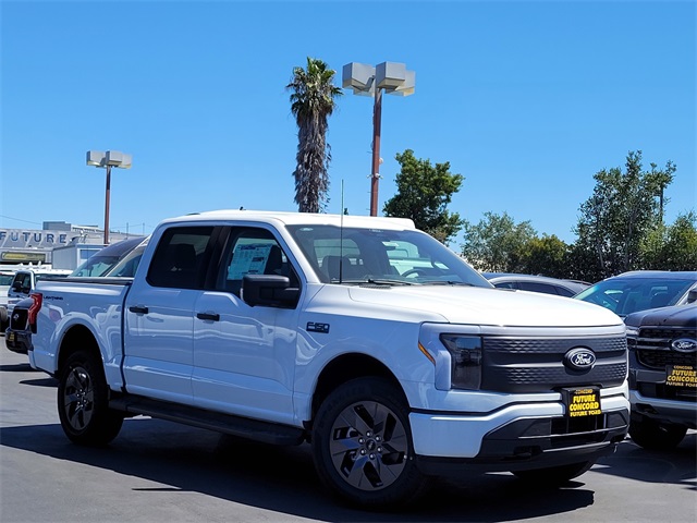 2024 Ford F-150 Lightning XLT