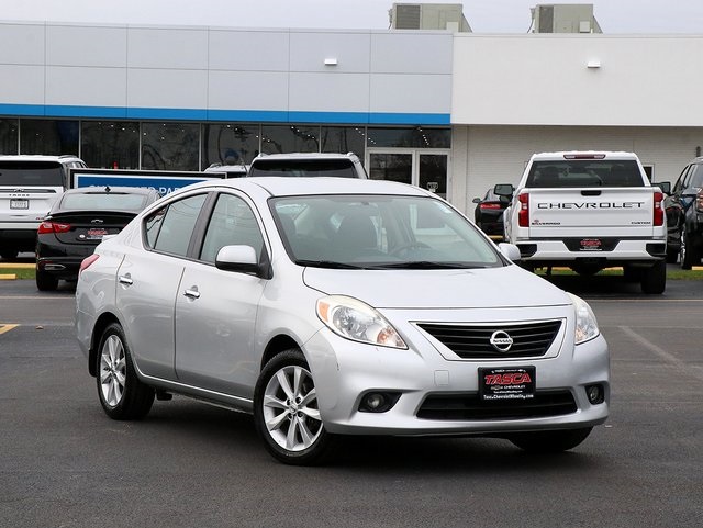 2014 Nissan Versa 1.6 SL