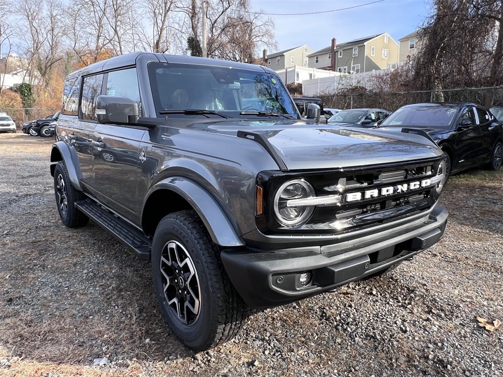 2024 Ford Bronco Outer Banks