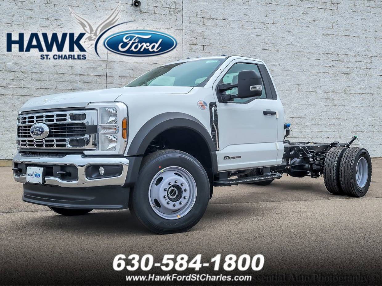 2024 Ford F-600 Super Duty Chassis Cab XL's photo