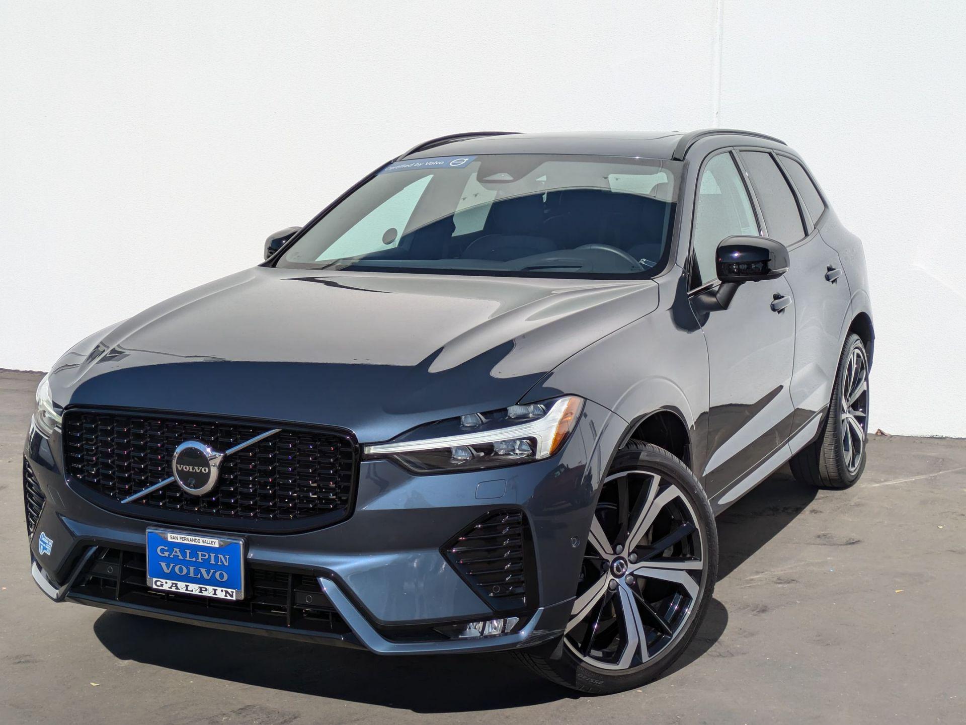 2022 Volvo XC60 B5 R-Design