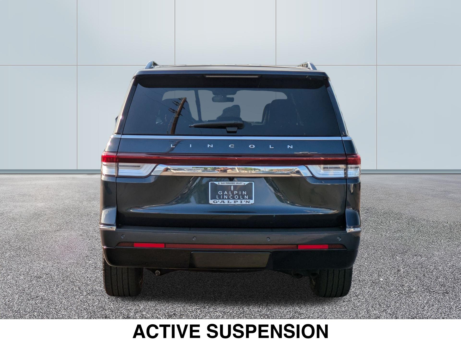 2024 Lincoln Navigator Reserve photo 3