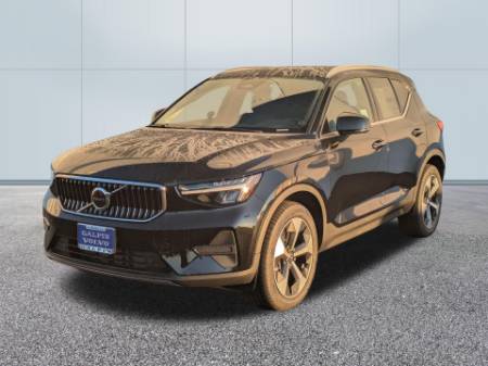 2025 Volvo XC40 Core Bright Theme