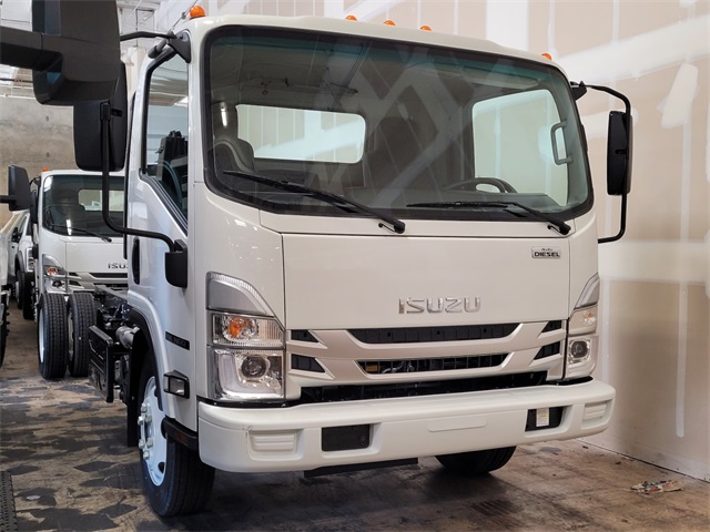 2024 Isuzu NRR