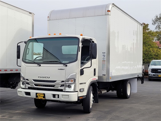 New 2025 Isuzu Nrrgas 16FT MARATHON DRY Van w/ LIFTGATE