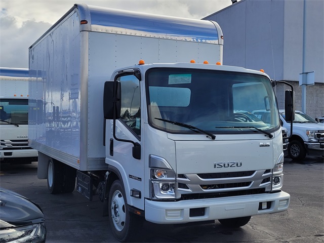 2023 Isuzu NPR-HD Diesel