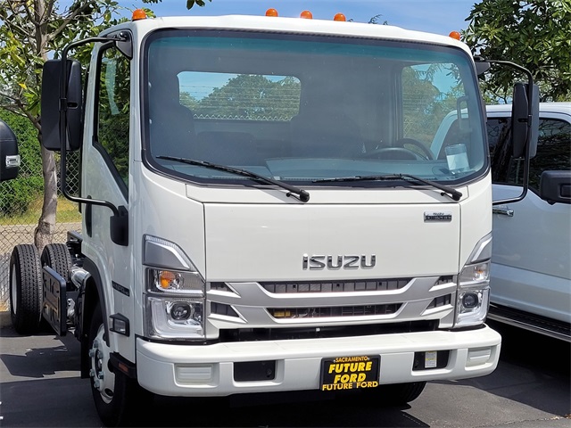 2023 Isuzu Nprhd