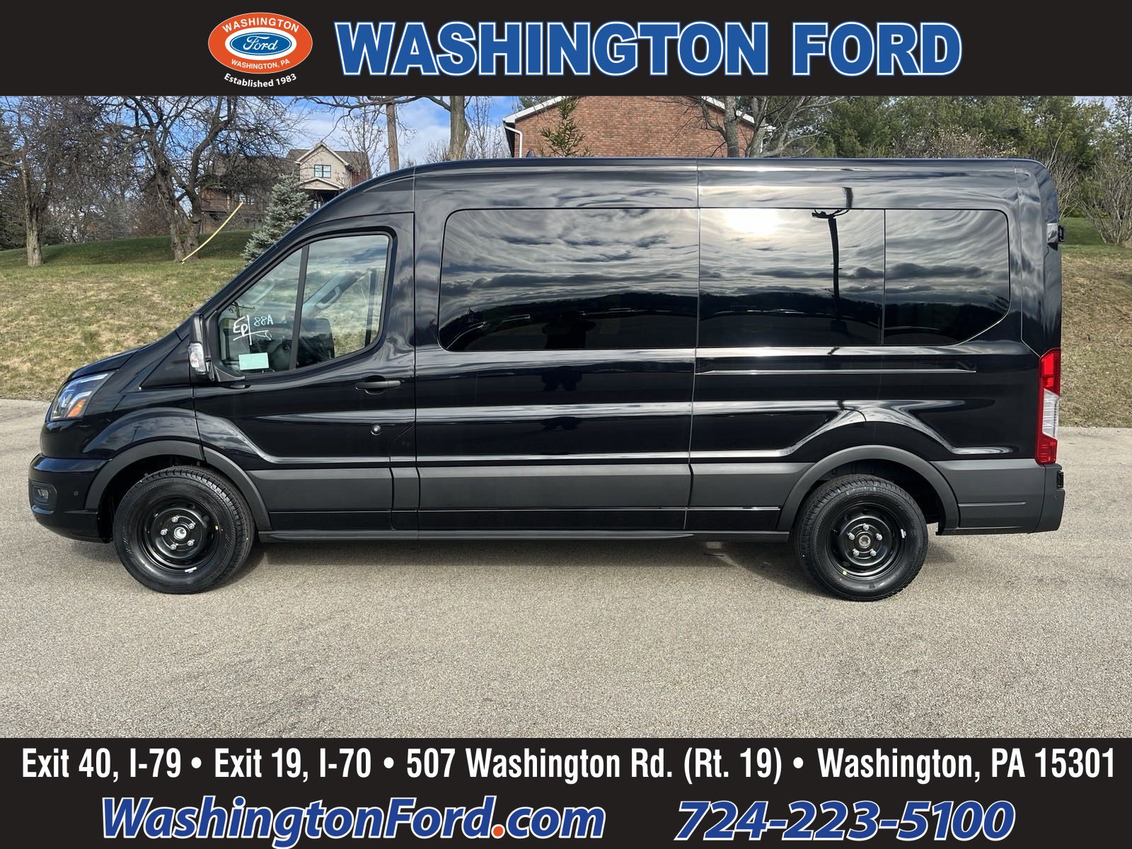 2024 Ford Transit Passenger Wagon XLT