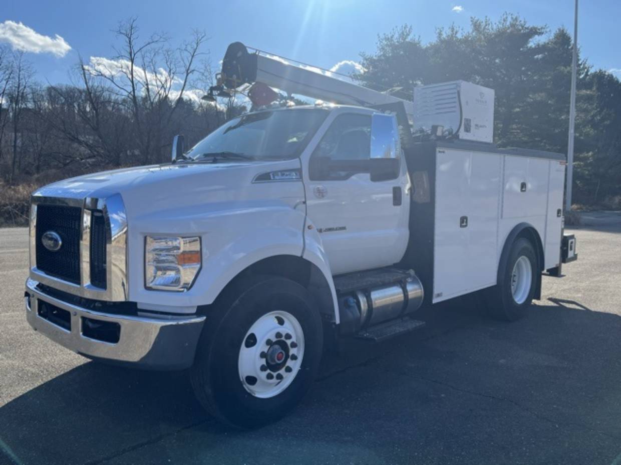 2024 Ford F-Medium Duty Base's photo