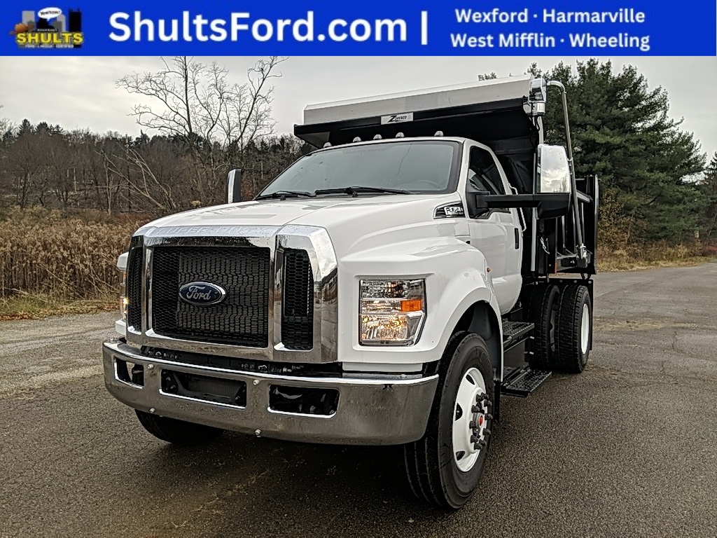 2025 Ford F-750SD Base