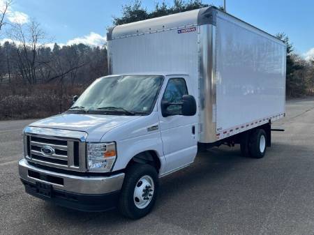 2024 Ford E-Series Cutaway E-450 DRW