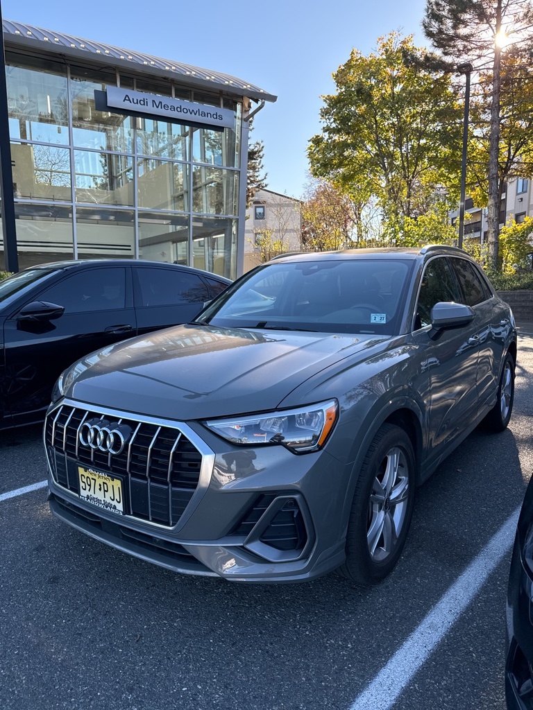 2022 Audi Q3 Premium