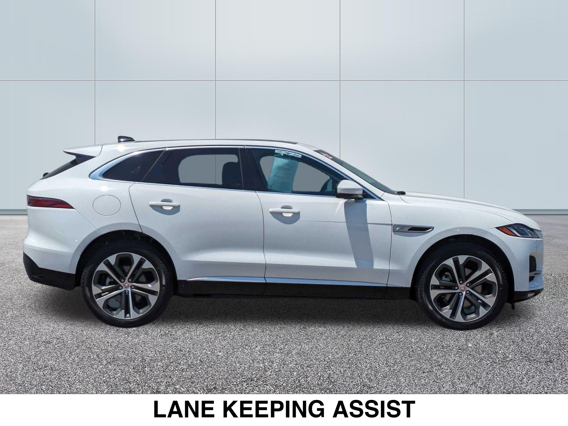 2023 Jaguar F-PACE S P250 photo 3