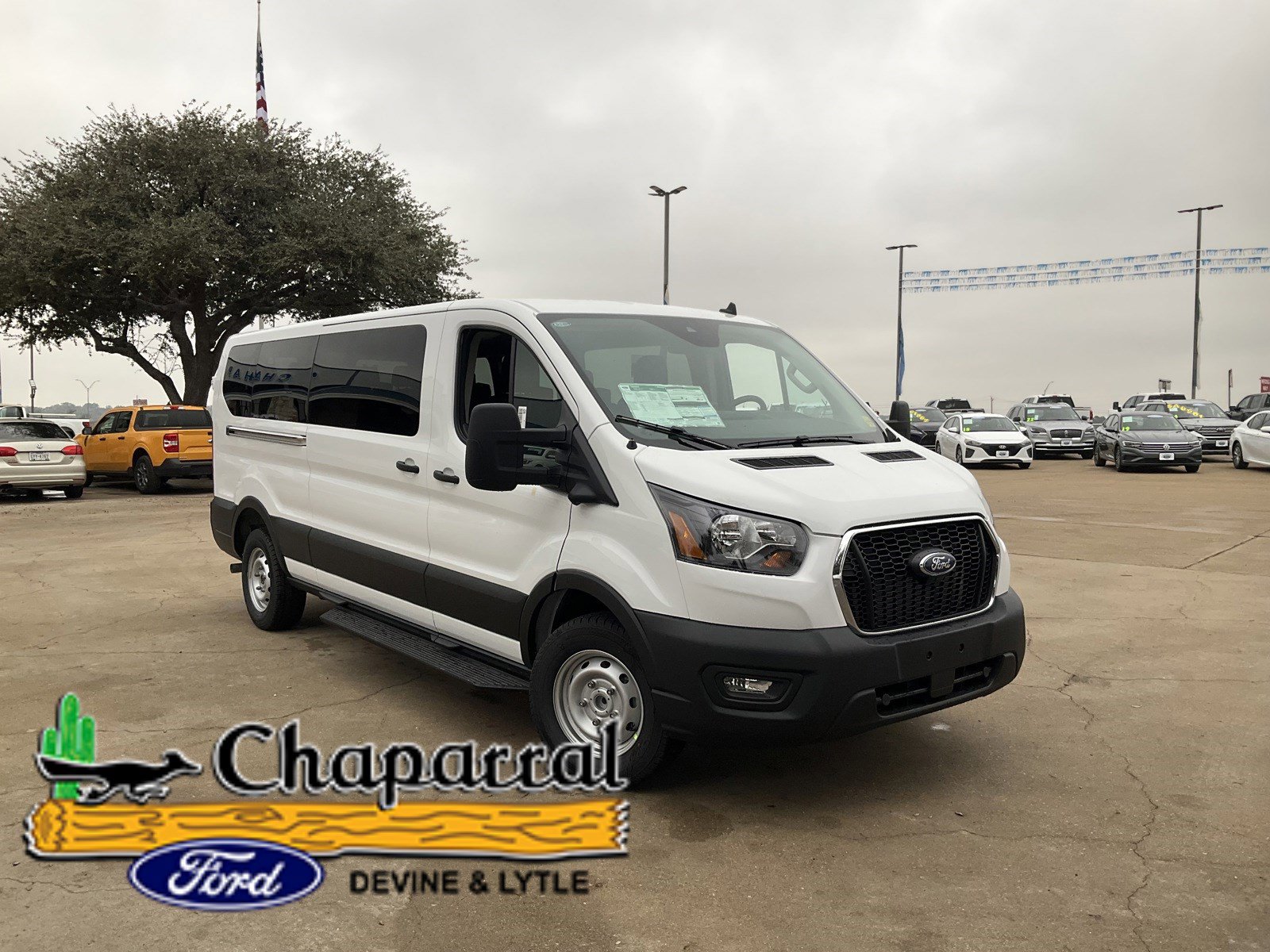 2024 Ford Transit Passenger Wagon XLT