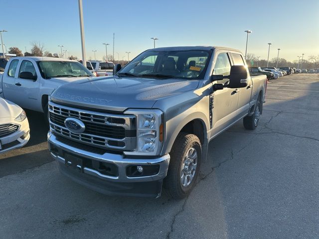 Used 2024 Ford F-250 Super Duty XLT with VIN 1FT7W2BN8REF05396 for sale in Kansas City, MO