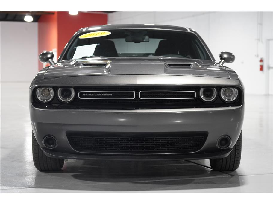 2019 Dodge Challenger SXT photo 8