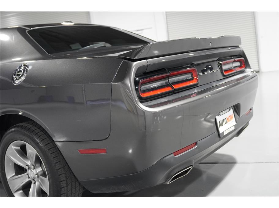 2019 Dodge Challenger SXT photo 11