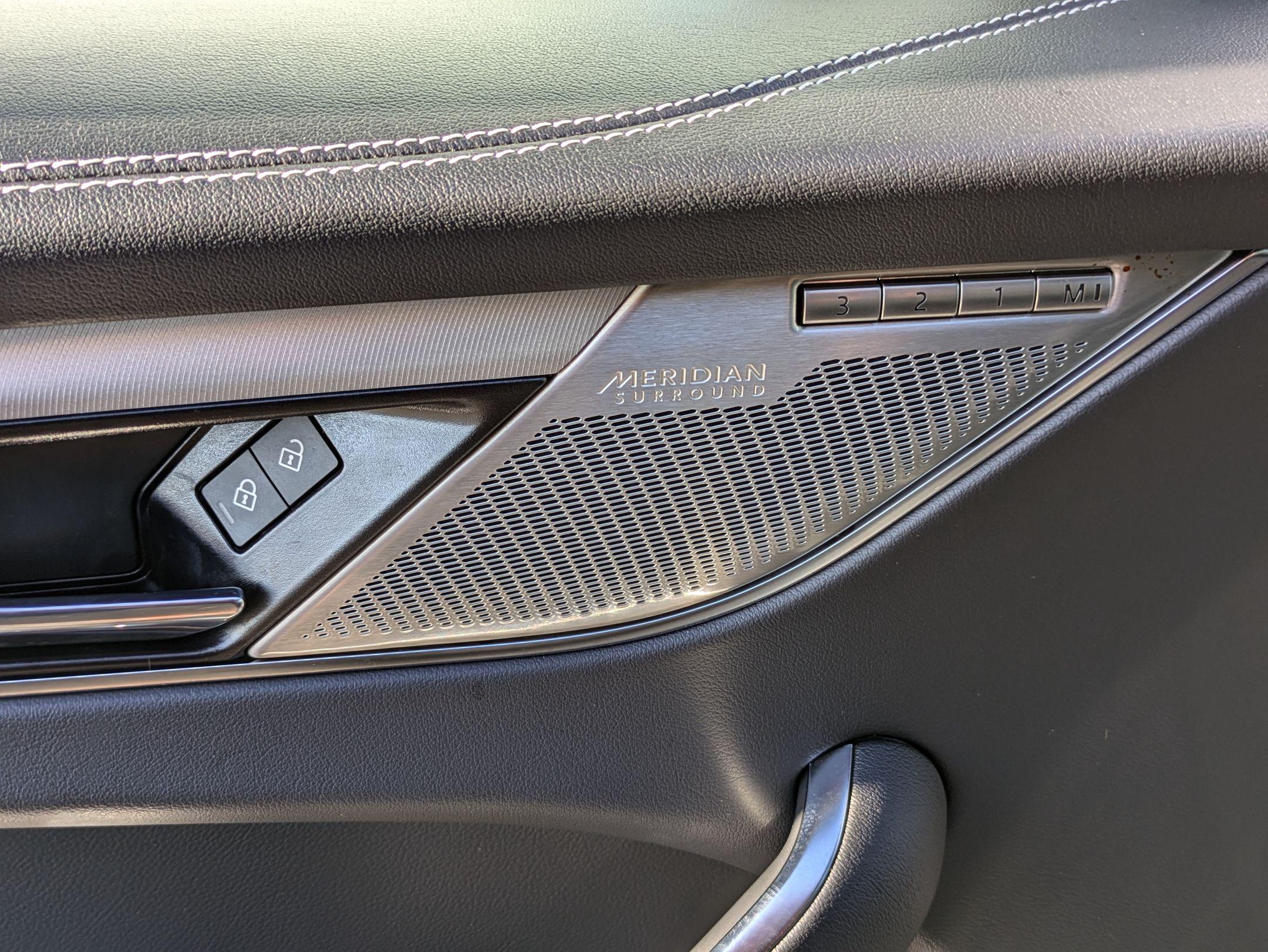 2024 Jaguar F-PACE R-Dynamic S P400 photo 12