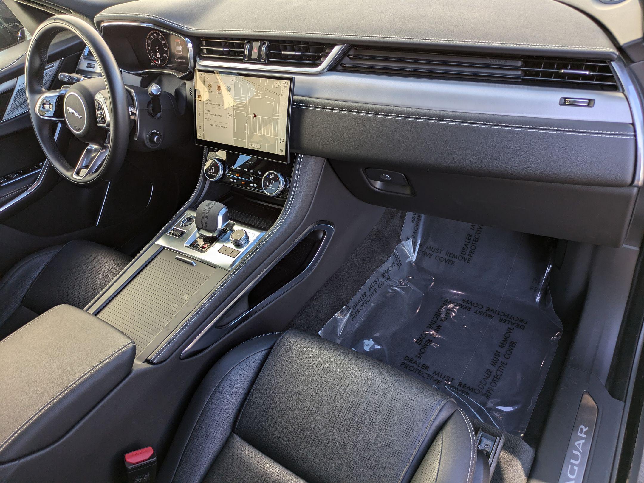 2024 Jaguar F-PACE R-Dynamic S P400 photo 30