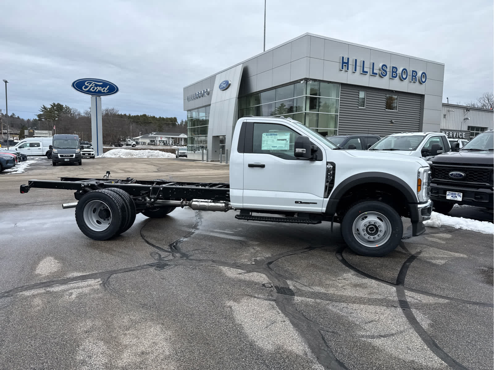 2024 Ford Super Duty F-600 DRW XL 4WD Reg Cab 169 WB 84 CA