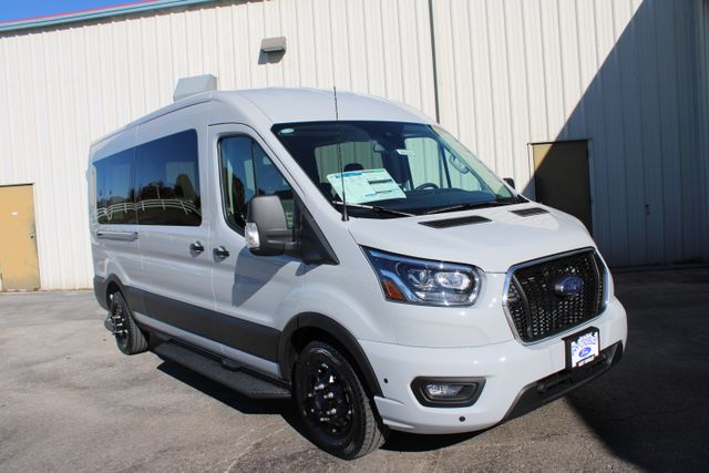 2024 Ford Transit Passenger Wagon XLT