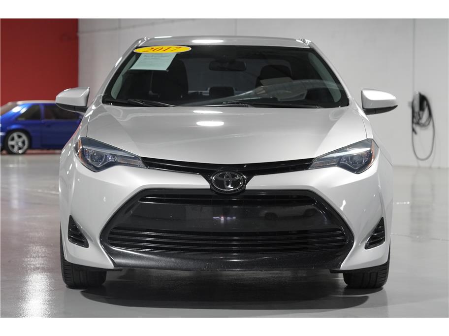 2017 Toyota Corolla LE photo 8