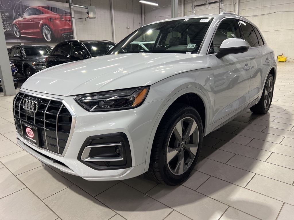 2024 Audi Q5 40 Premium Plus