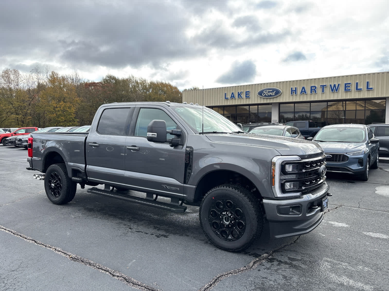 2024 Ford Super Duty F-250 SRW XLT 4WD Crew Cab 6.75 Box