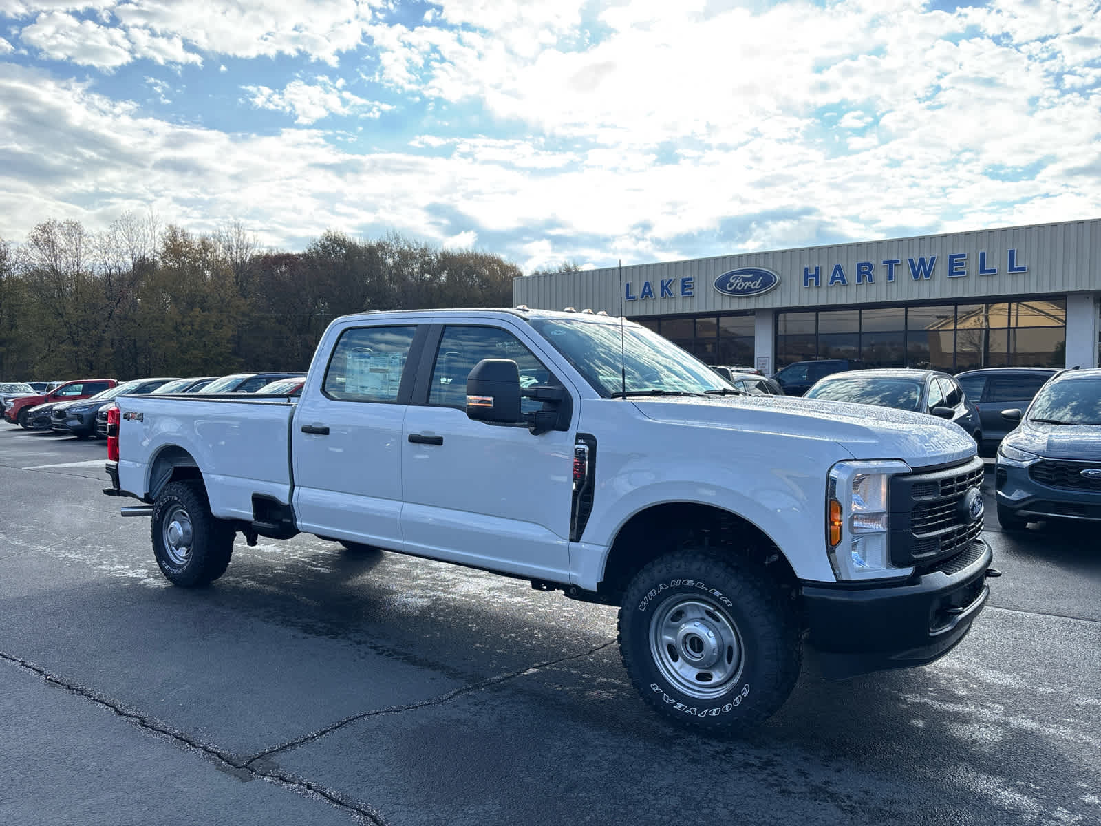 2024 Ford Super Duty F-350 SRW XL 4WD Crew Cab 8 Box