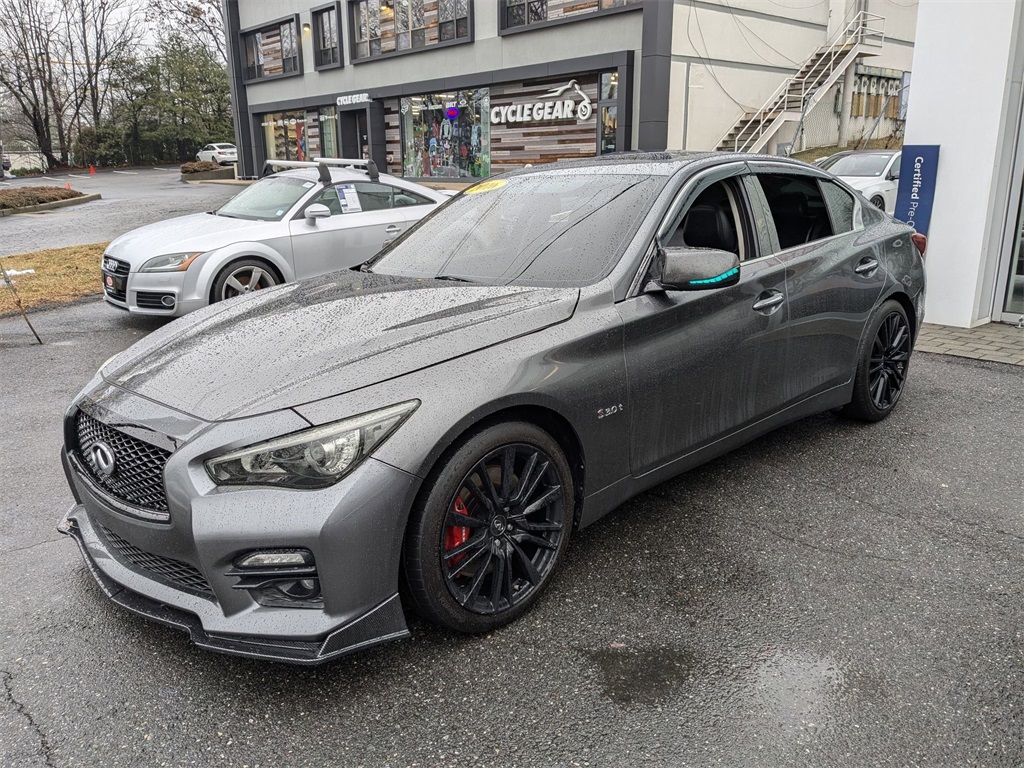 2016 INFINITI Q50 RED Sport 400