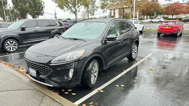 2020 Ford Escape Titanium Hybrid