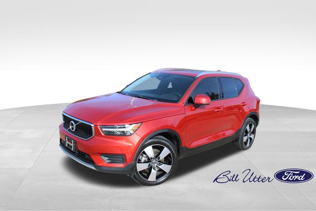 2019 Volvo XC40 Momentum