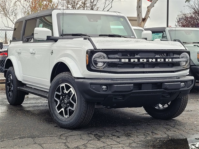 New 2024 Ford Bronco Outer Banks