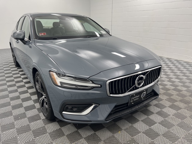 2022 Volvo S60 B5 Inscription