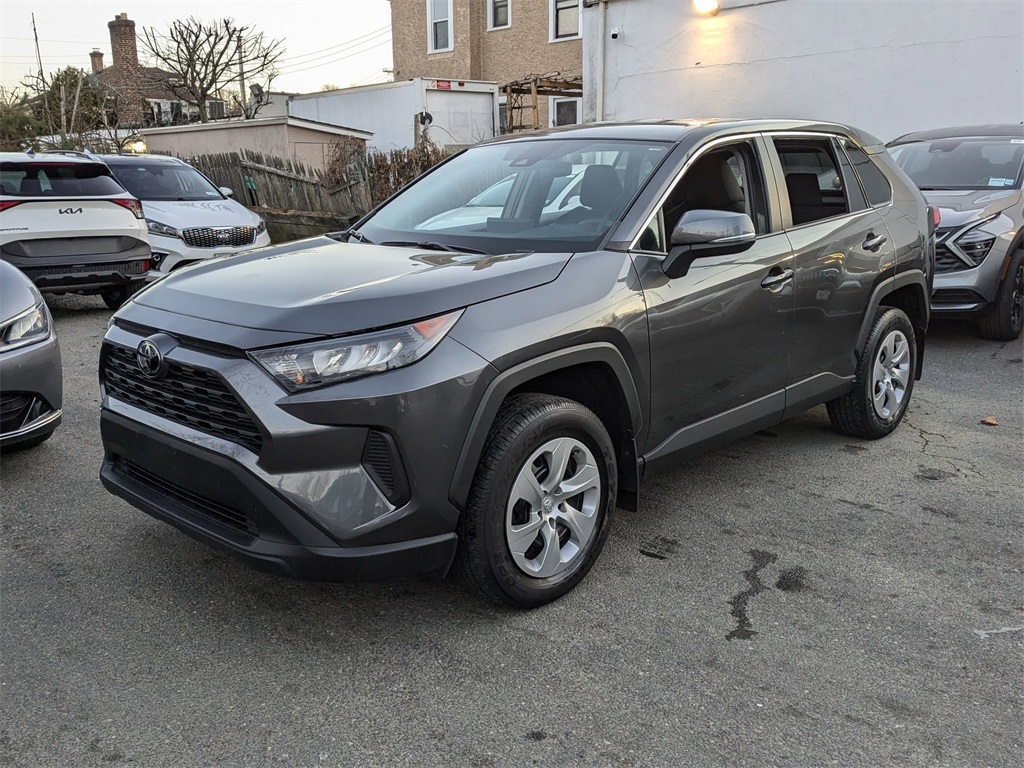 2022 Toyota RAV4 LE