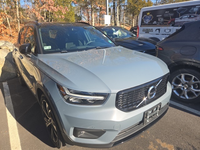 2020 Volvo XC40 R-Design