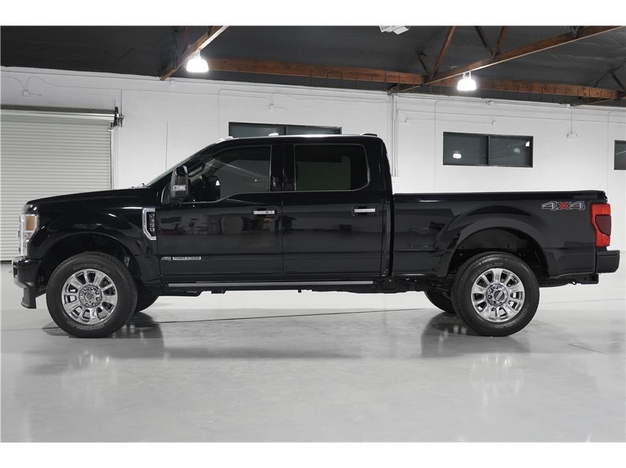 2020 Ford F-350 Super Duty Limited photo 2