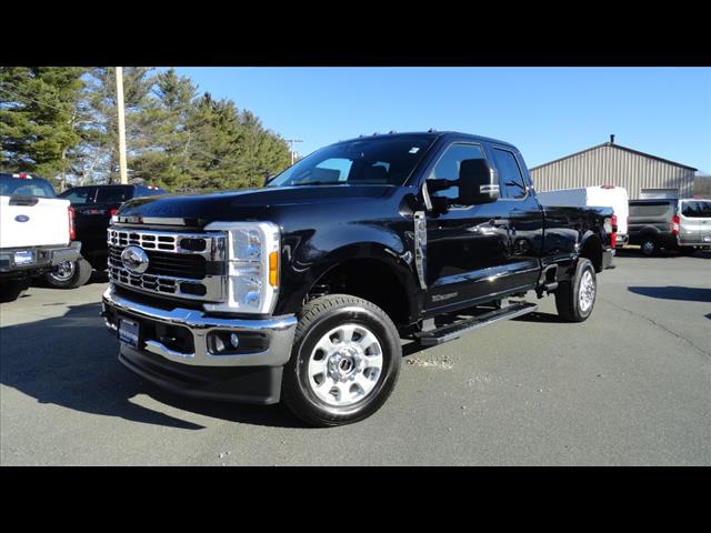 2024 Ford Super Duty F-350® XLT